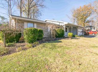 950 Treelane Dr, Newburgh, IN 47630
