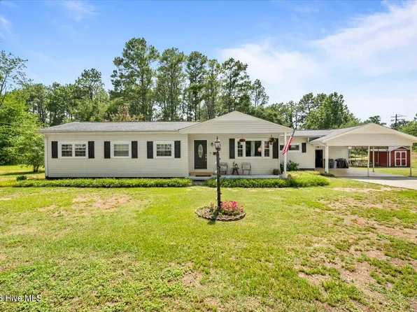 202 Walnut Avenue, Hamlet, NC 28345