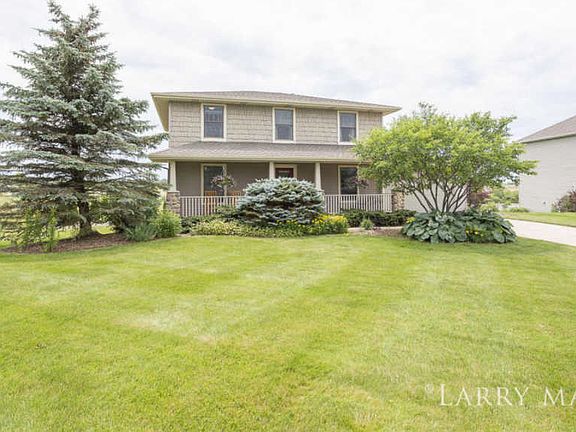 2nd image of 1596 Berrybrook Dr SE