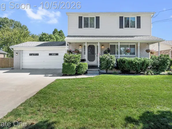 3807 River Dr, Lincoln Park, MI 48146