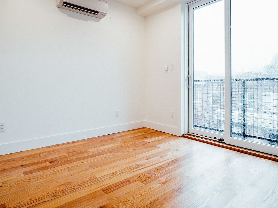 1st image of 620 Parkside Ave #42