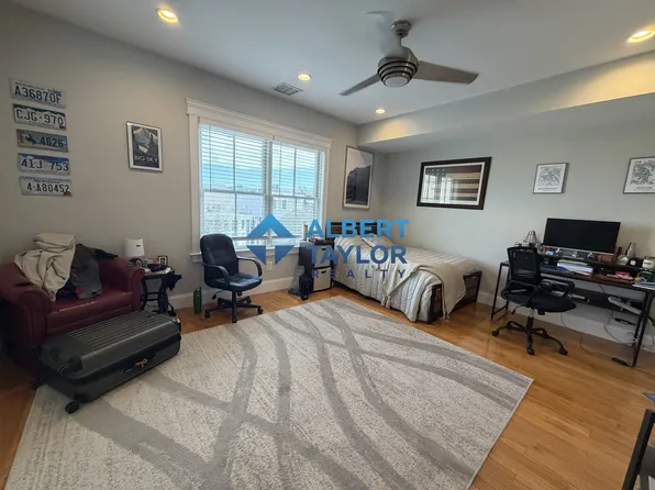 632 E 2nd St, South Boston, MA