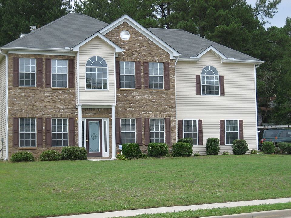 2nd image of 1823 Jeffery Ct