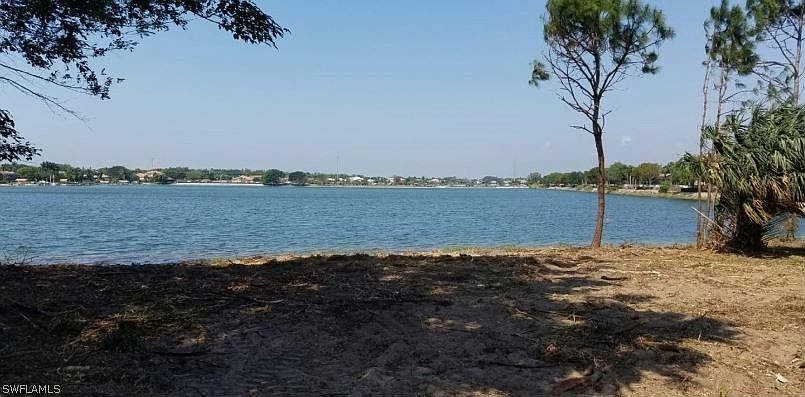 2nd image of Us Highway 41 & Harborage Dr