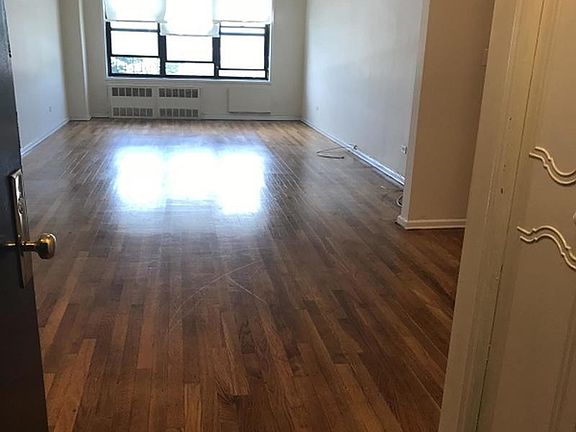 3rd image of 1275 E 51st St APT 4H