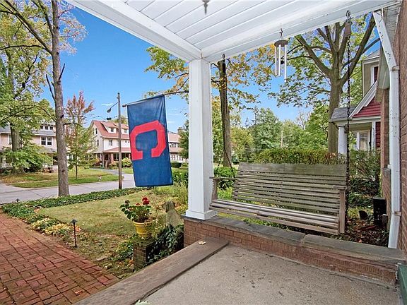 2nd image of 2914 Meadowbrook Blvd