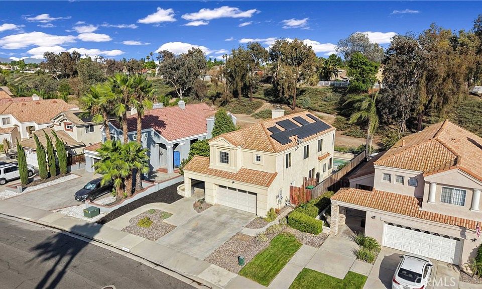 1st image of 39878 Avenida Miguel Oeste
