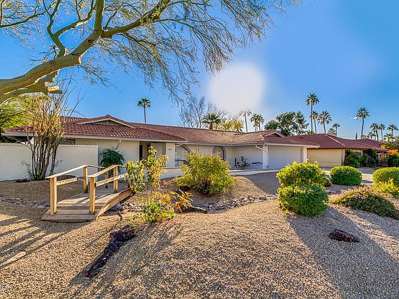 2nd image of 21 E Tierra Buena Ln
