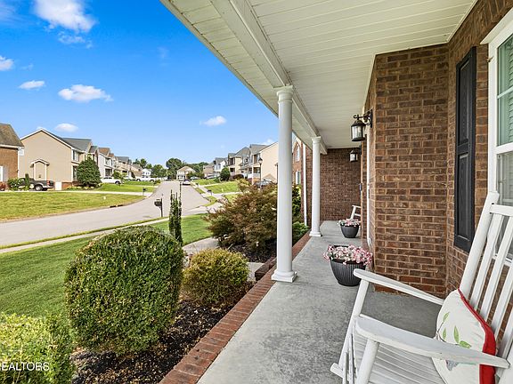 5th image of 4318 Edenfield Dr