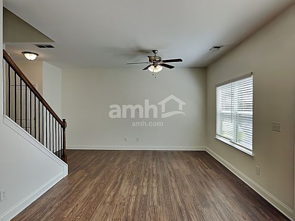 4th image of 8137 Willowbank Way