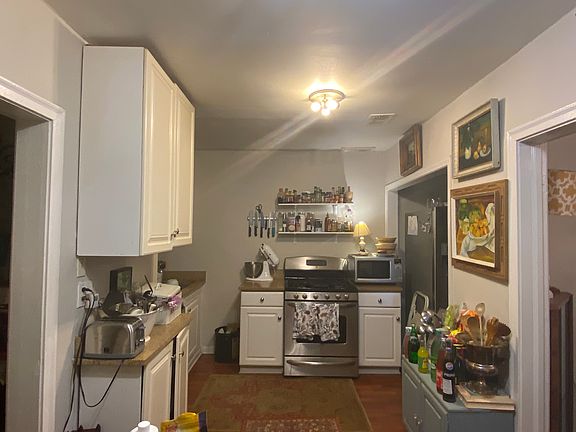 4th image of 251 Grover St