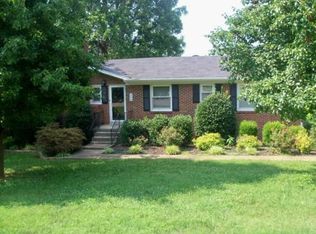 200 W Hardin Dr, Columbia, TN 38401
