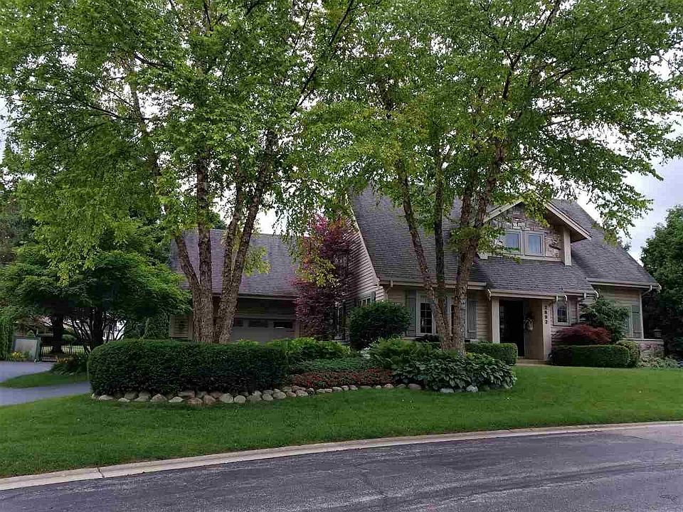 1st image of 2892 Cotswold Cir