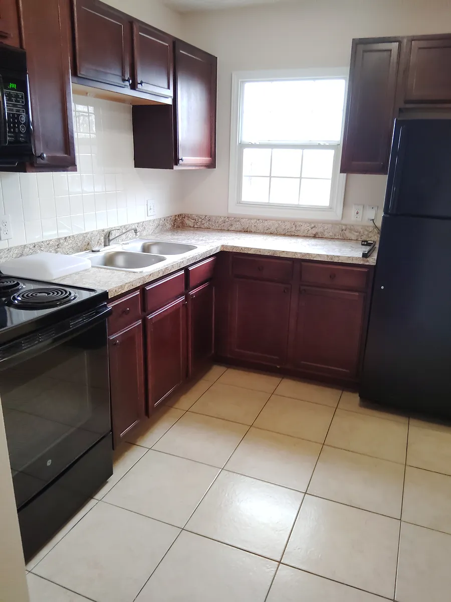 Building Photo - 1421 Beckley St #3