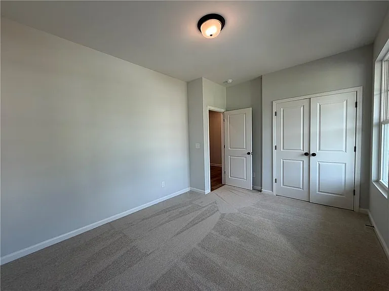 139 Jacobs Hollow St — Photo 17