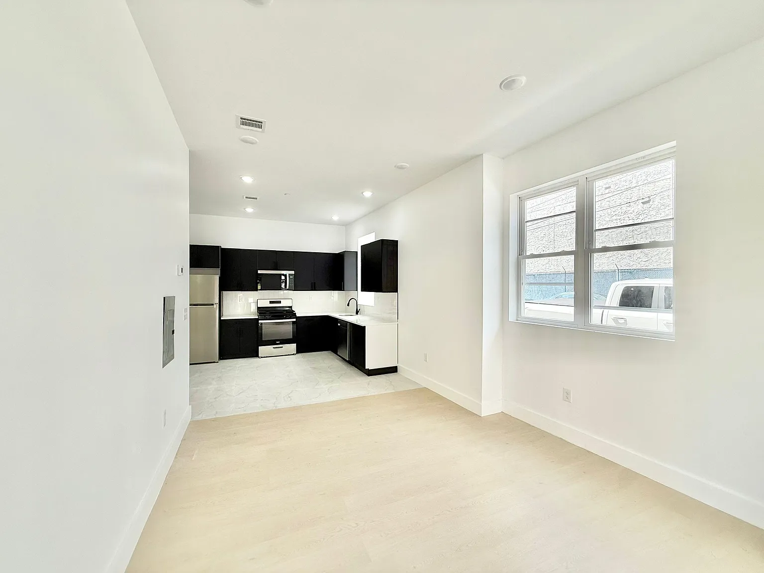 1 bed, 600 sqft, $1,895 — Photo 2