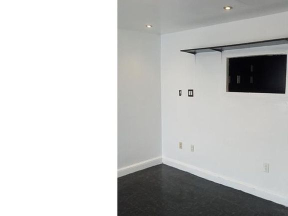 2nd image of 1905 Filmore St