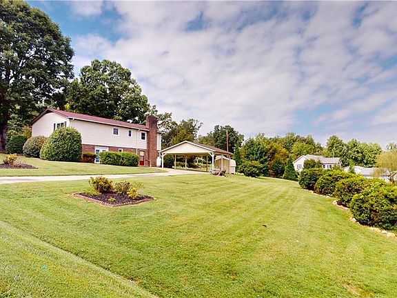 5th image of 292 Forest Knoll Dr
