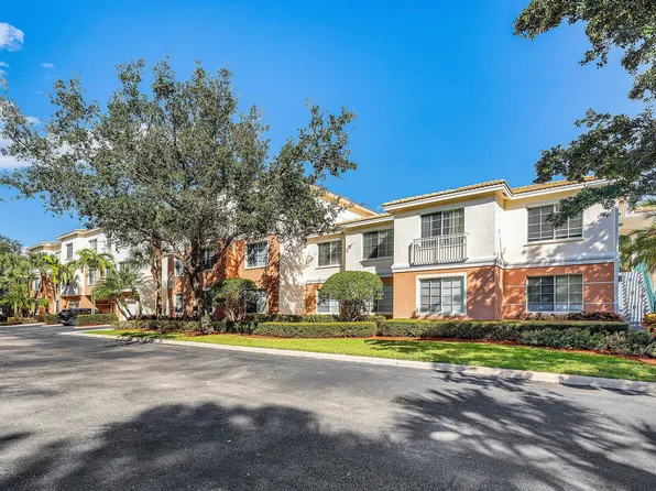 8211 Myrtlewood Circle W, Palm Beach Gardens, FL 33418