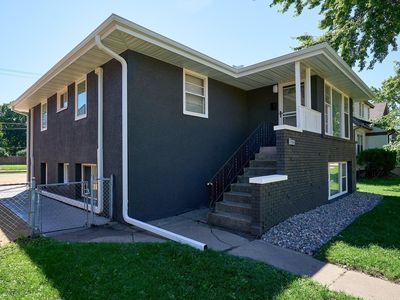 1284 Snelling Ave N, Saint Paul, MN, 55108