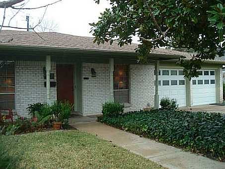 1st image of 2109 Teakwood Dr