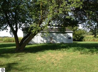 7858 W Jefferson Rd, Elwell, MI 48832