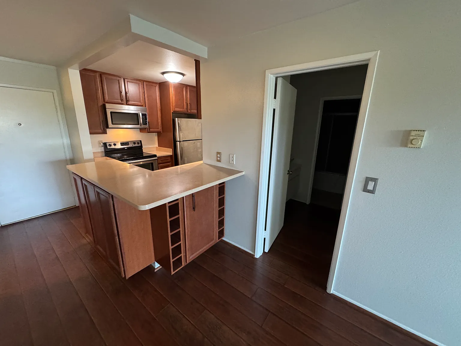 1 bed, 722 sqft, $2,585 — Photo 4