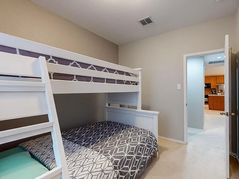 9412 Caliente Dr — Photo 30