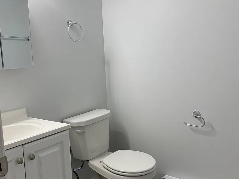 170 Waters Edge Dr #102 — Photo 6