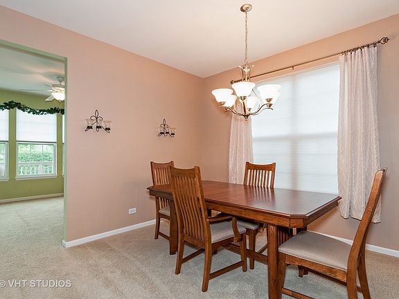 3rd image of 2050 Highbury Ln