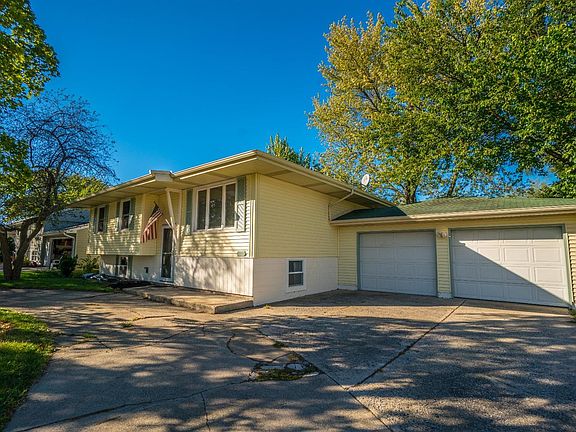 2nd image of 3706 W 78th Ave