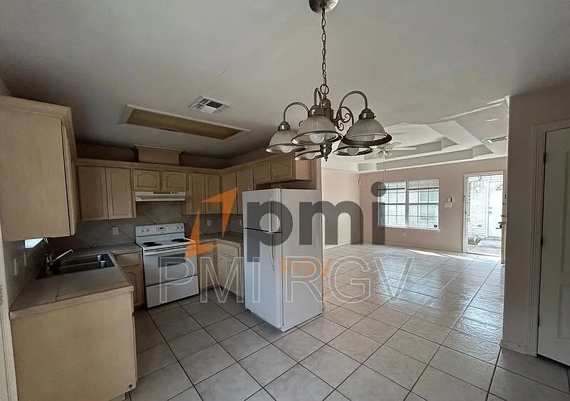 2 bed, 2.0 bath, $875 — Photo 2