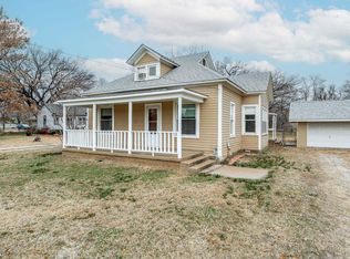 420 North St, Halstead, KS 67056