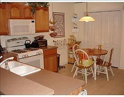 3rd image of 19247 Weymouth Dr