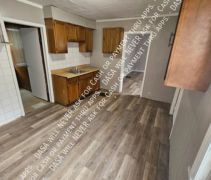 115 Parkway #LOWER — Photo 4