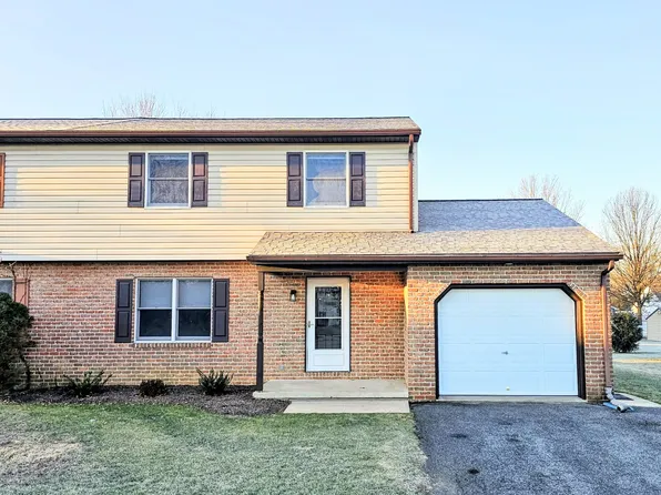 35 Sunrise Cir, Denver, PA 17517