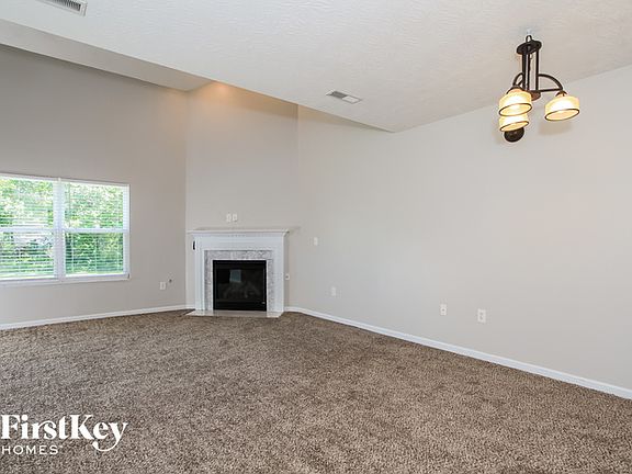 4th image of 5812 Hall Ct