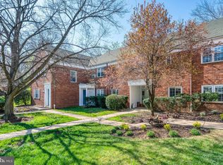 1405 Martha Custis Dr, Alexandria, VA 22302