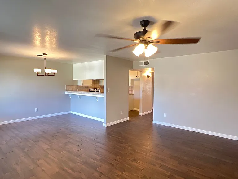 6811 Klamath Way — Photo 3