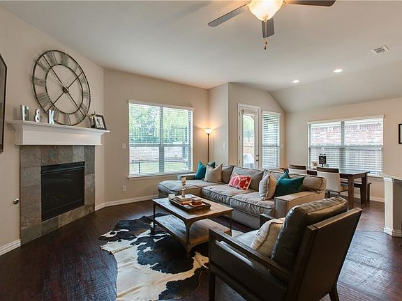 3rd image of 2504 Barranca Dr