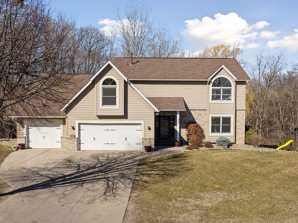 1st image of 2249 Kenwood Ct