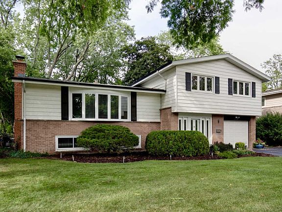 2nd image of 1430 Bayberry Ln