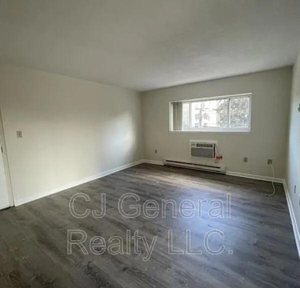 106 Broad St #52 — Photo 6