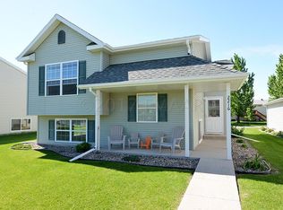 2216 58th Ave S, Fargo, ND 58104