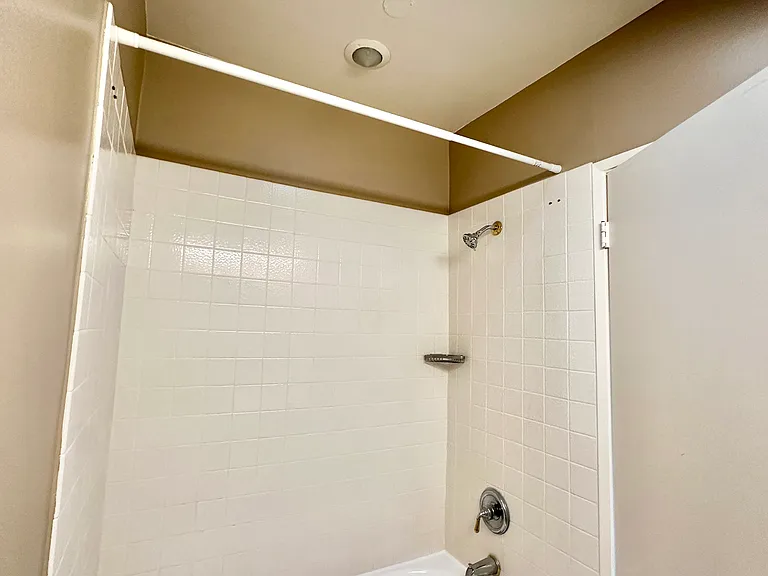 ensuite shower