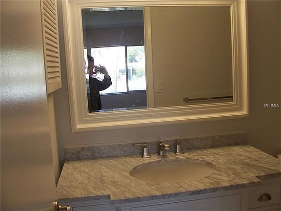5th image of 2709 Sand Hollow Ct