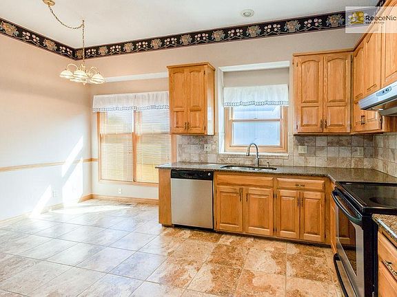 5th image of 8316 W 148th St