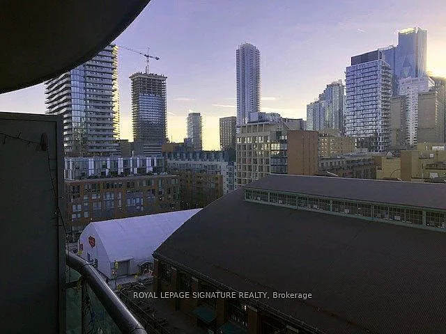 109 Front St E #1039 — Photo 31