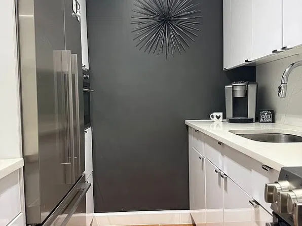 6515 38th Ave APT 6R, Flushing, NY 11377