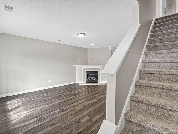 3rd image of 112 Wesley Ct